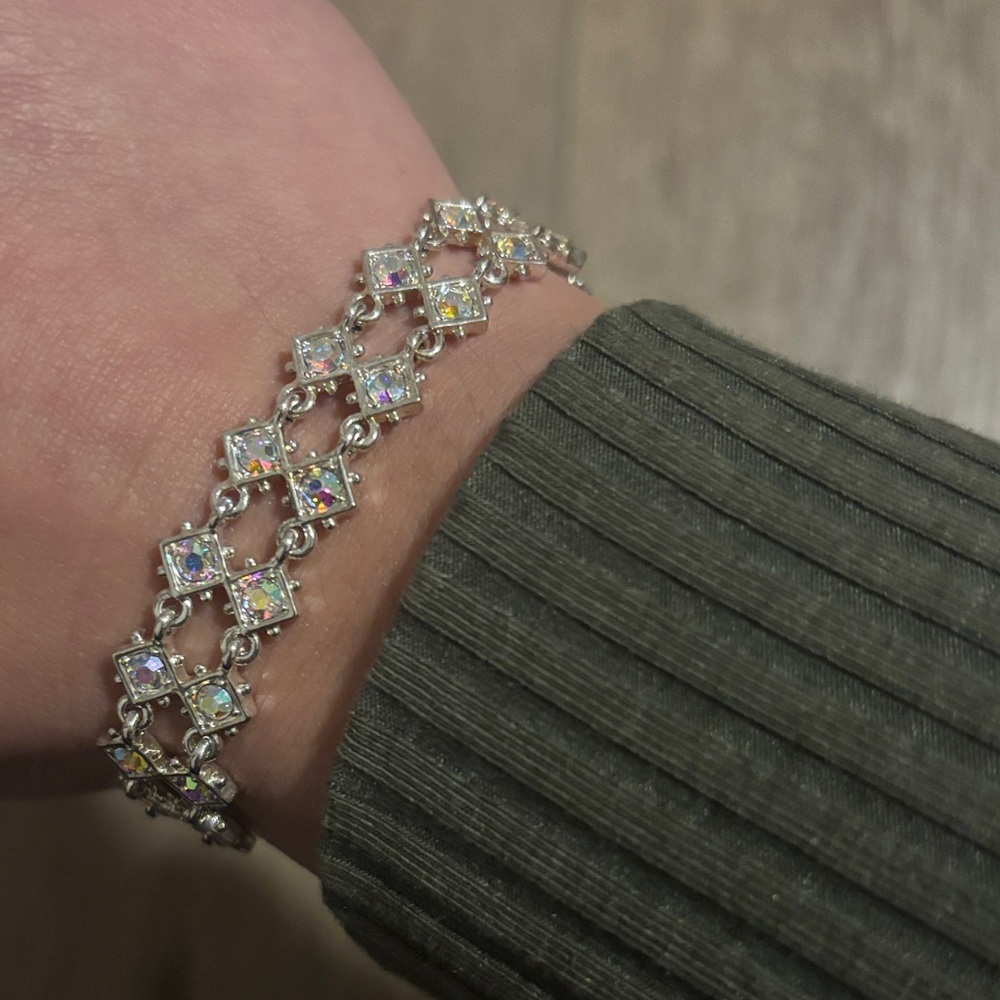 Elegant Silver Bracelet with Iridescent Accents Premier Designs
